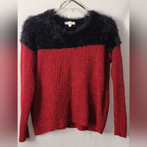 Two By Vince Camuto Black and Red Knit Sweater With Fur Neckline Size L